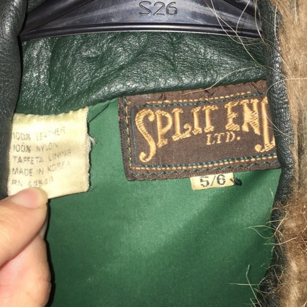 Vintage Leather Jacket with Fur Collar - Picture 8 of 16